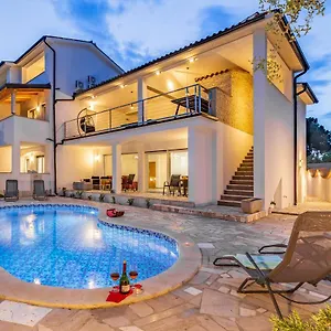 Asta Apartament